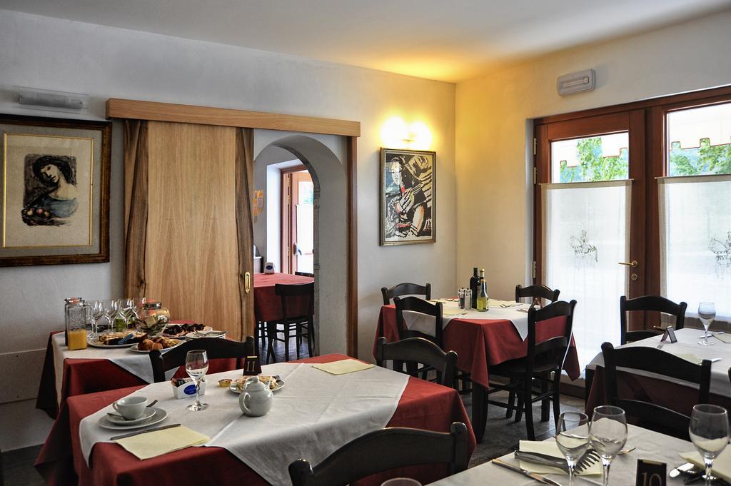 Locanda Del Re Feltre Buitenkant foto