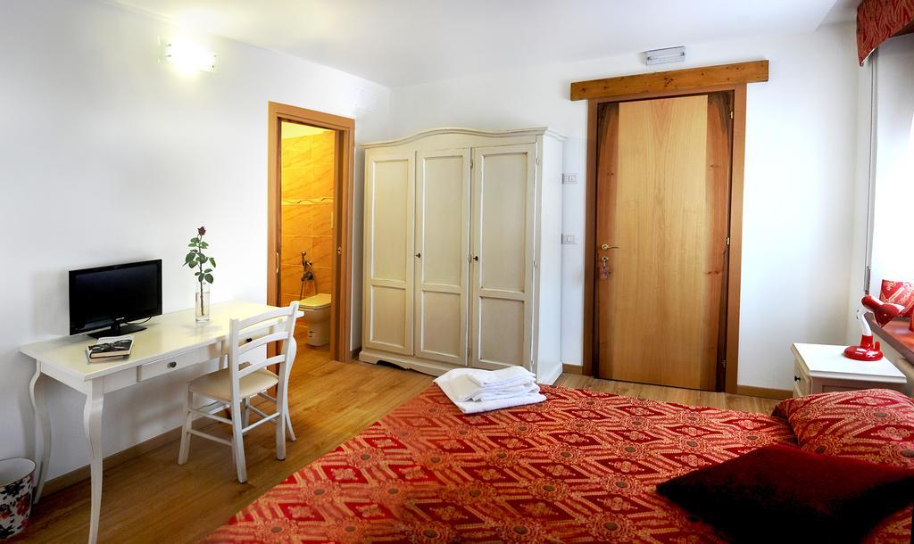 Locanda Del Re Feltre Kamer foto